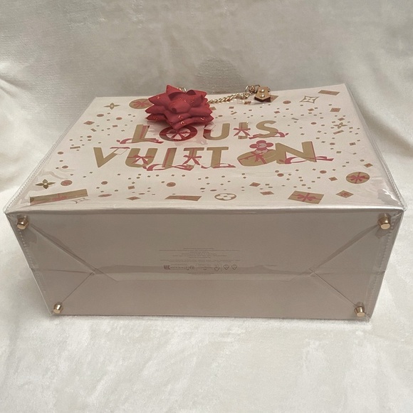 Louis Vuitton Holiday Shopping Tote Bag - Picture 7 of 9